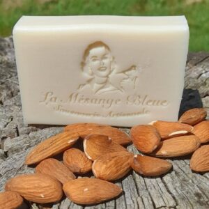 savon-artisanal-de-soin-amande-douce-bio-la-mesange-bleue